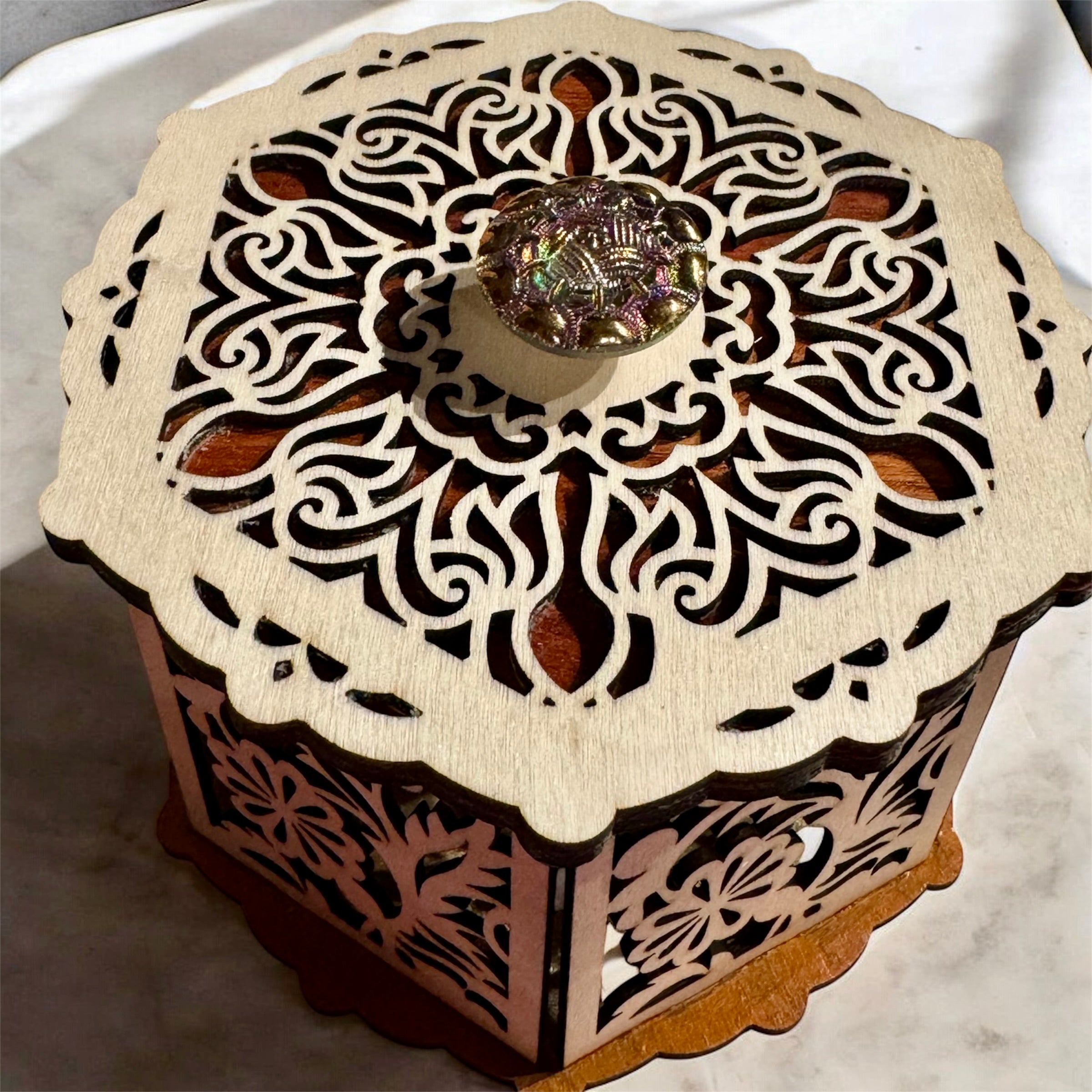 Medium Lace Hexagon Box